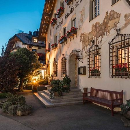 Strasserwirt - Ansitz Zu Tirol Strassen Bagian luar foto
