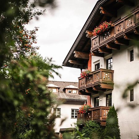 Strasserwirt - Ansitz Zu Tirol Strassen Bagian luar foto