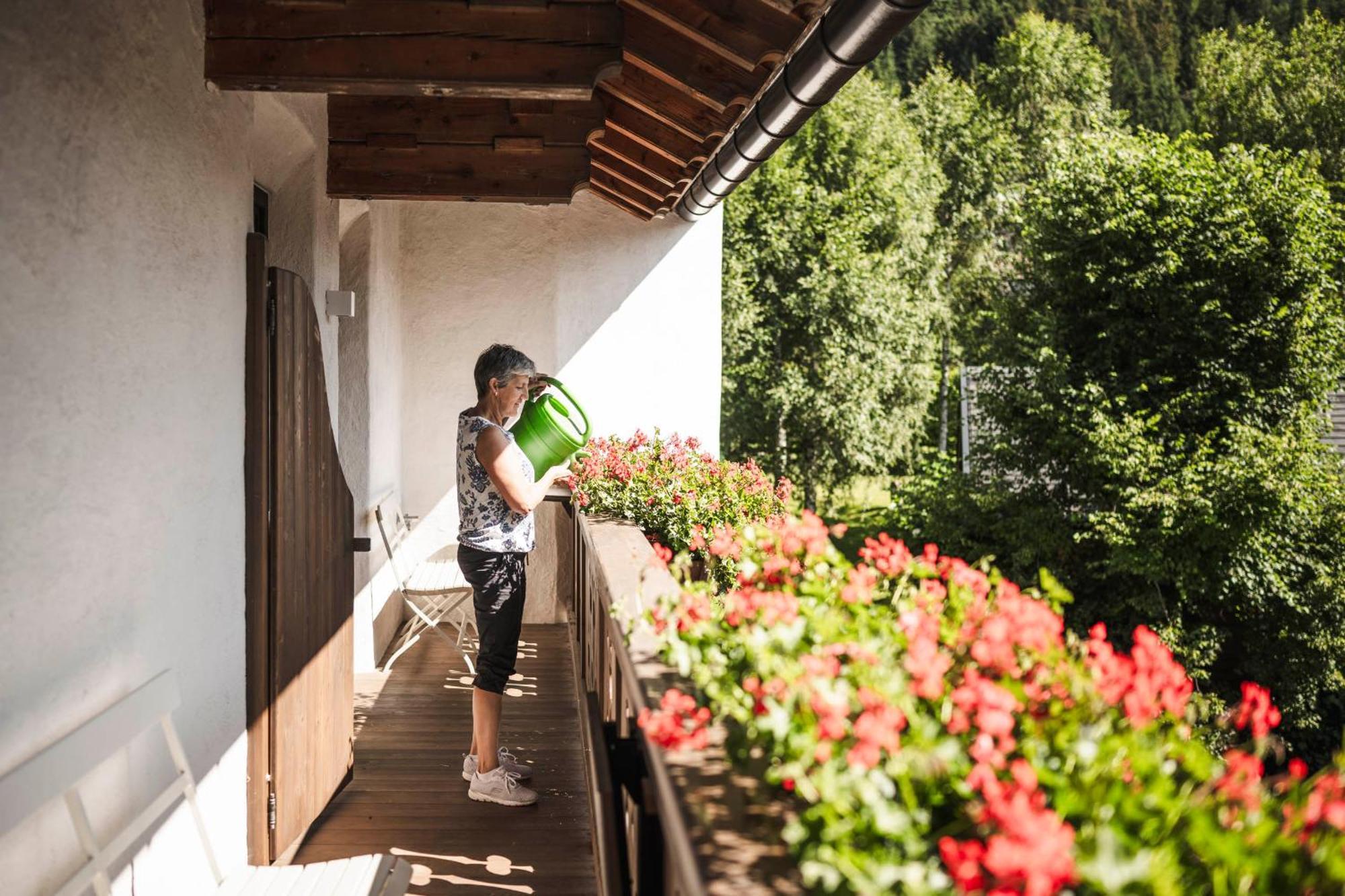Strasserwirt - Ansitz Zu Tirol Strassen Bagian luar foto